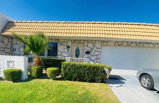 Photo #1: 2689769 Listing