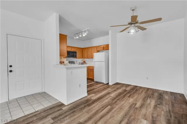 MLS: 2689770 Condo For Sale