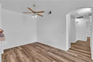 Photo #3: 2689770 Listing