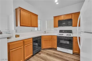Photo #5: 2689770 Listing