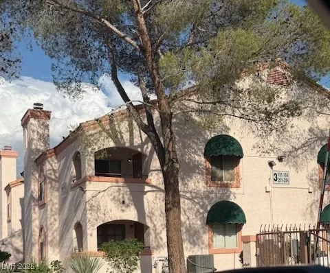 MLS: 2689774 Condo For Sale