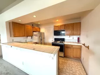 Photo #3: 2689774 Listing