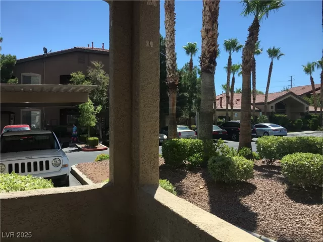 MLS: 2689776 Condo For Sale