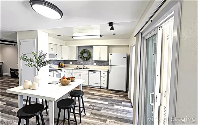 MLS: 2689791 Condo For Sale