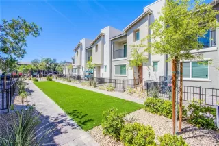 Photo #1: 2689803 Listing