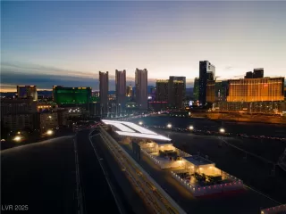 Photo #1: 2689827 Listing 