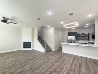 Photo #1: 2689828 Listing 