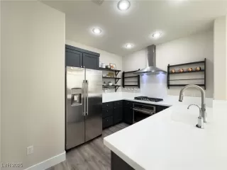 Photo #6: 2689828 Listing 