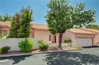 Photo #1: 2689854 Listing