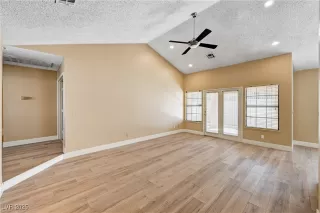 Photo #5: 2689854 Listing
