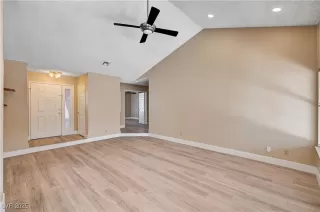 Photo #6: 2689854 Listing