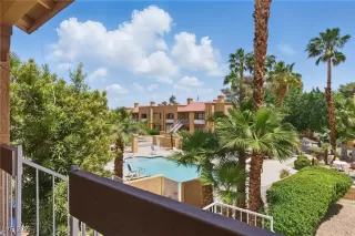 Browse active condo listings in ISLANDER