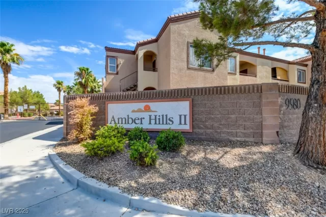 MLS: 2689878 Condo For Sale
