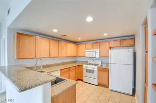 Photo #3: 2689878 Listing 
