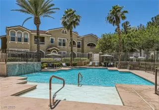 Photo #2: 2689880 Listing