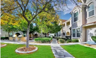 Photo #4: 2689880 Listing