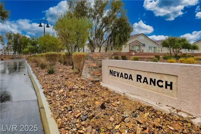 MLS: 2689883 Condo For Sale