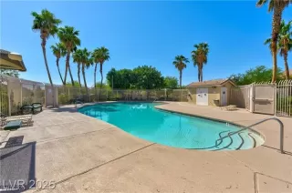 Photo #2: 2689883 Listing 