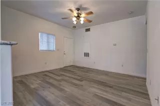 Photo #4: 2689884 Listing
