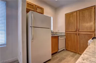 Photo #6: 2689884 Listing