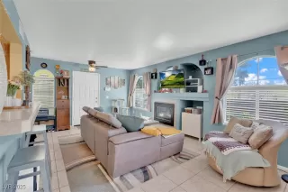 Photo #1: 2689889 Listing