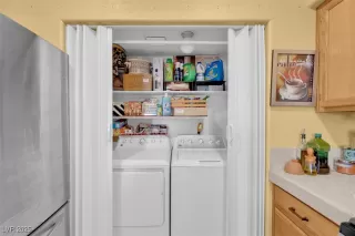 Photo #3: 2689889 Listing