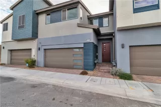 Photo #3: 2689900 Listing
