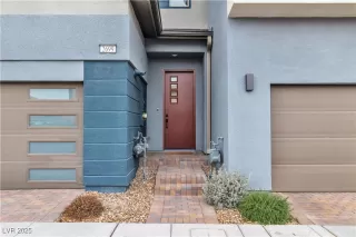 Photo #4: 2689900 Listing