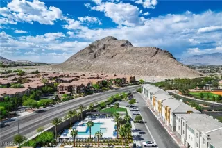 Photo #1: 2689914 Listing