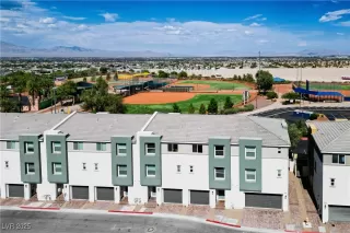 Photo #3: 2689914 Listing