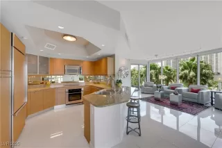 Photo #2: 2689950 Listing