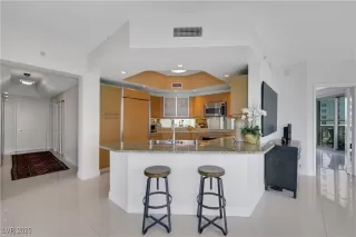 Photo #4: 2689950 Listing