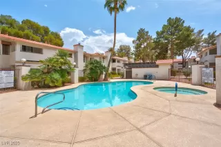 Photo #1: 2689953 Listing