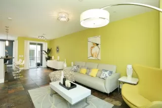 Photo #5: 2689969 Listing 