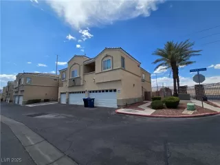 Photo #1: 2689983 Listing 