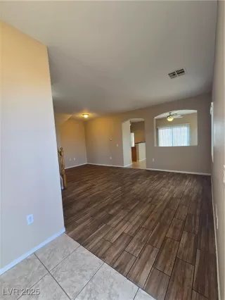 Photo #3: 2689983 Listing 