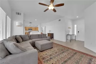 Photo #2: 2689991 Listing 