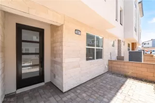 Photo #2: 2689995 Listing