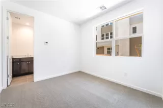 Photo #3: 2689995 Listing