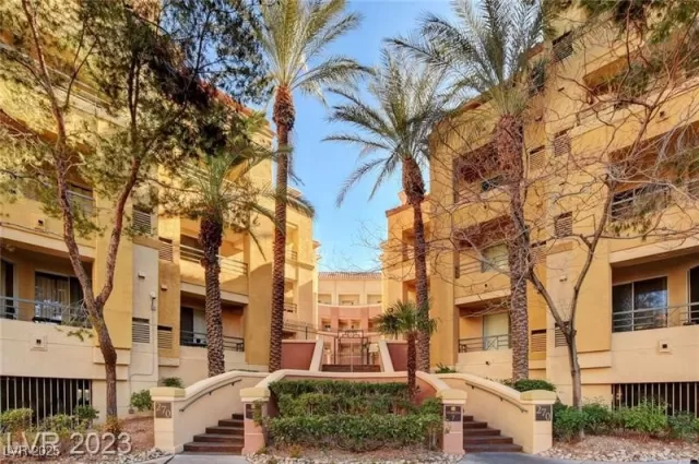 MLS: 2690022 Condo For Sale