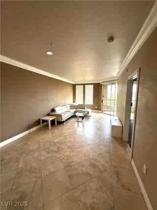 Photo #4: 2690022 Listing 