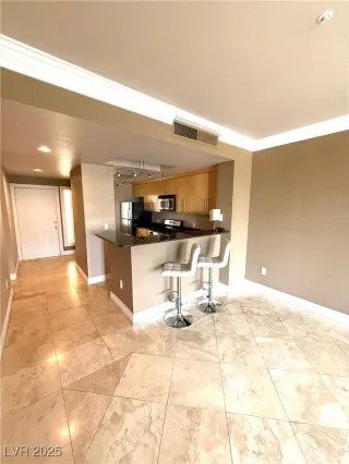 Photo #6: 2690022 Listing 