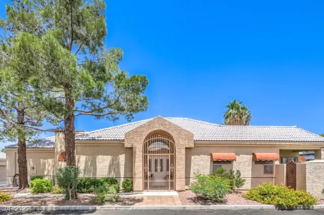 MLS: 2690042 Condo For Sale