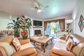 Photo #3: 2690042 Listing