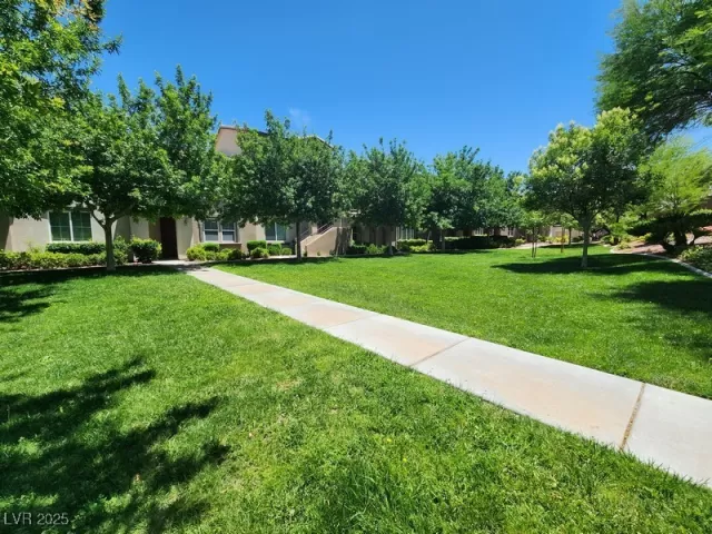 MLS: 2690050 Condo For Sale