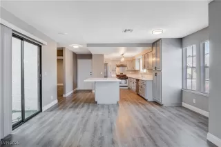 Photo #4: 2690056 Listing 