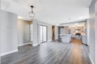 Photo #5: 2690056 Listing 