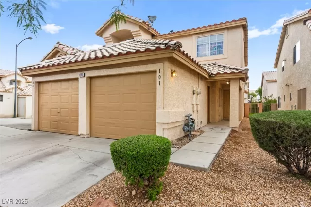 MLS: 2690060 Condo For Sale