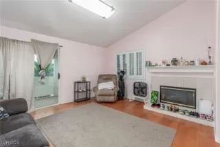 Photo #6: 2690061 Listing