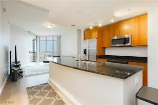 Photo #2: 2690081 Listing 